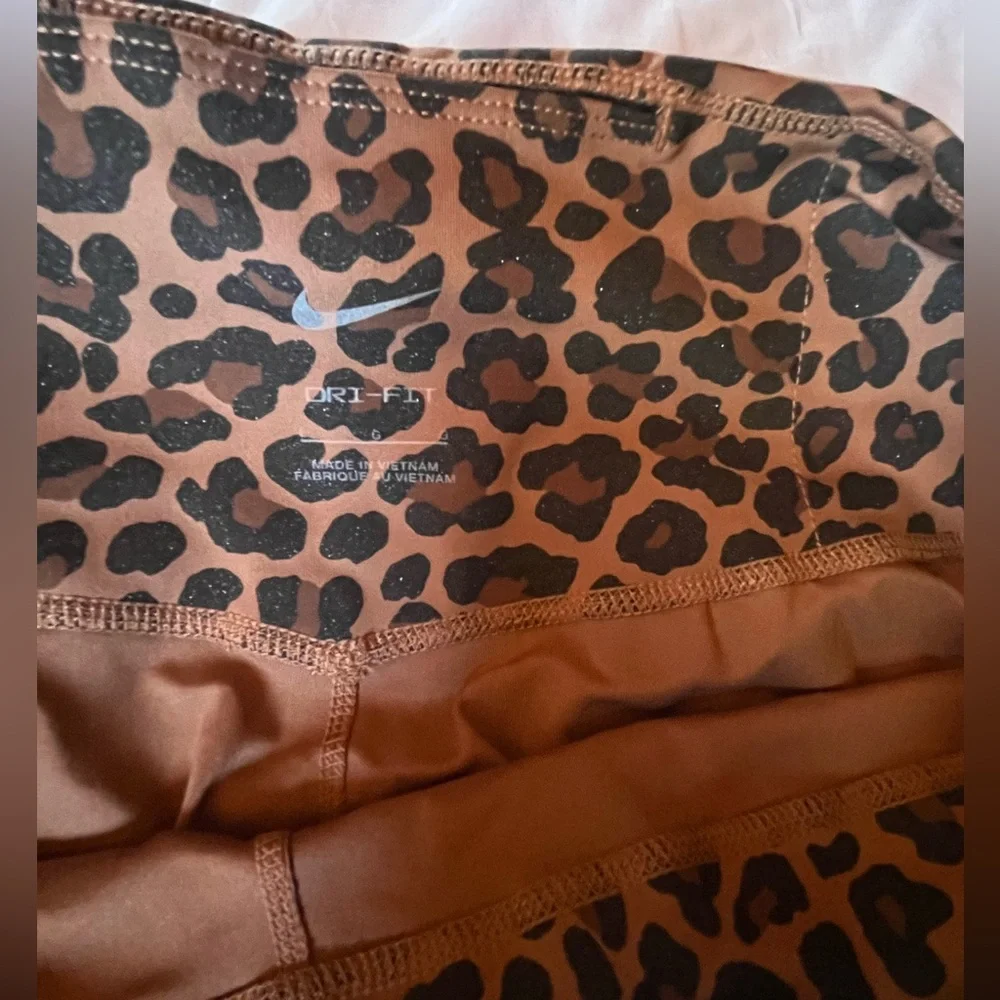 Nike Leggings - Picture 2 of 3